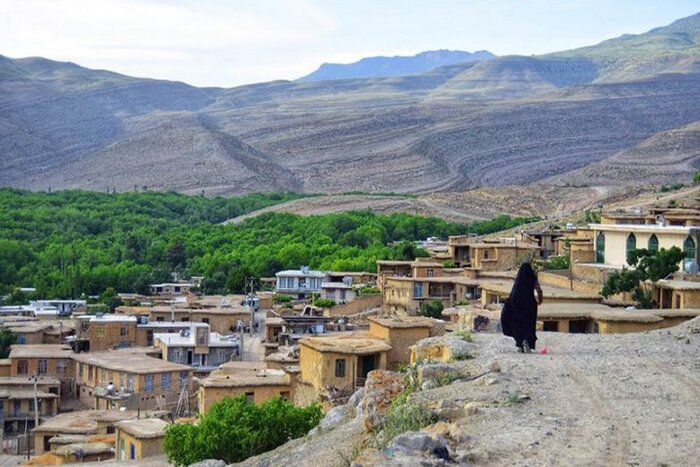 کلانشهری در محاصره روستاشهرهای محروم