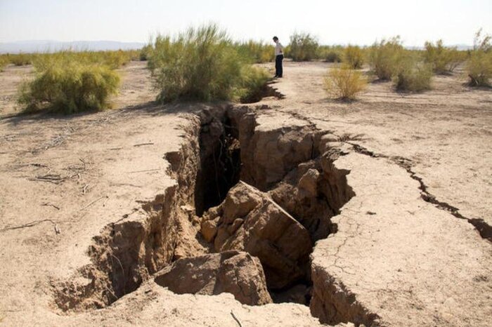 مقابله با فرونشست زمین در استان سمنان در گرو تامین آب پایدار است