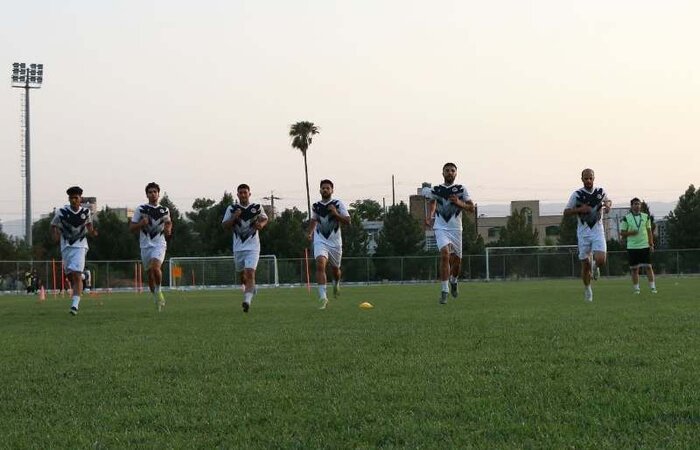 ۷۰ درصد ترکیب تیم شهرراز  برای مسابقات لیگ دسته یک مشخص شده است+فیلم