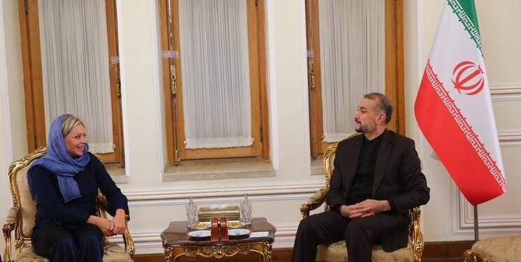 Canciller iraní se reúne con la representante especial del secretario general de la ONU para Irak