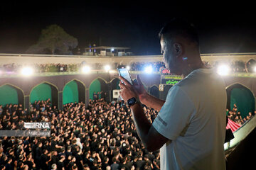 Tourists take part in mourning rituals in Yazd