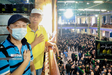 Tourists take part in mourning rituals in Yazd