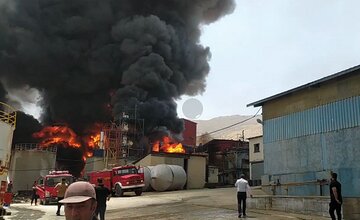 فیلم| بازدید استاندار لرستان از کارخانه دچار آتش سوزی شده "پتروپالایش گهر دورود"