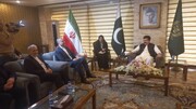 ایران کے وزیر خارجہ امیر عبداللہیان کی پاکستانی سینیٹ کے چئیرمین محمد صادق سنجرانی سے ملاقات