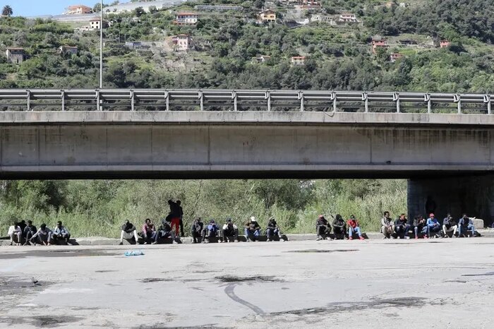 گزارش «پزشکان بدون مرز» از بدرفتاری با مهاجران در مرز فرانسه و ایتالیا