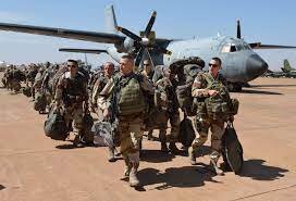 تحلیلگر الجزایری: فرانسه به سوی حمله نظامی در نیجر پیش می‌رود