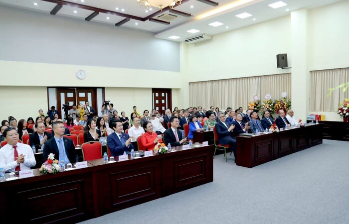 مقام ویتنامی سفر رییس مجلس کشورش به ایران را موجب تقویت روابط دوکشور دانست