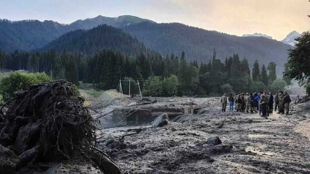 Irán expresa sus condolencias a Georgia a causa de varias muertes por deslizamiento de tierra