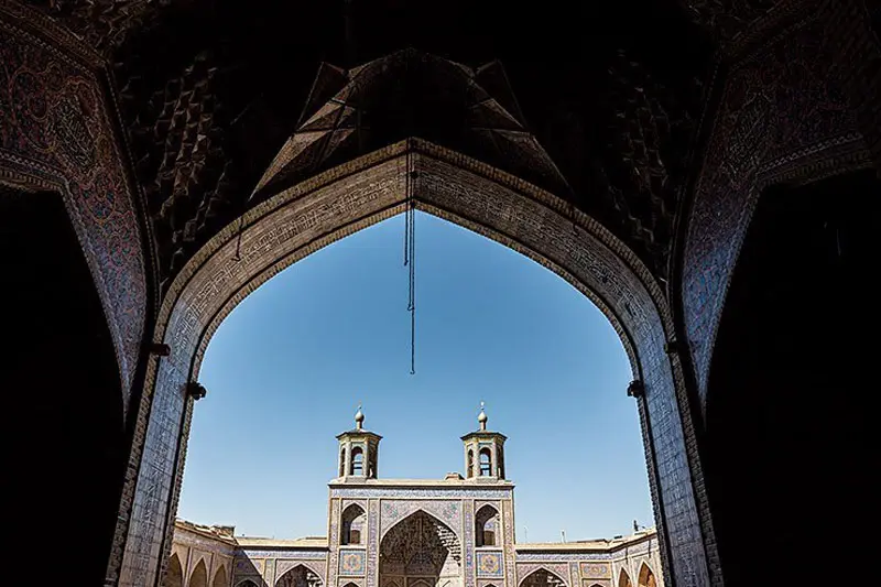 مسجد نصیر الملک شیراز؛ دنیای نور و رنگ