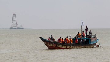 واژگونی قایق در بنگلادش هشت کشته برجای گذاشت