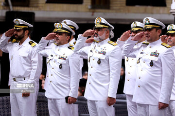 En images ; rencontre des marins de la 86e flottille de l'Armée iranienne avec le Guide suprême