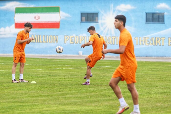 چمنیان: استعدادیابی یک شَبه مقدور نیست؛ از برنامه مان عقب هستیم