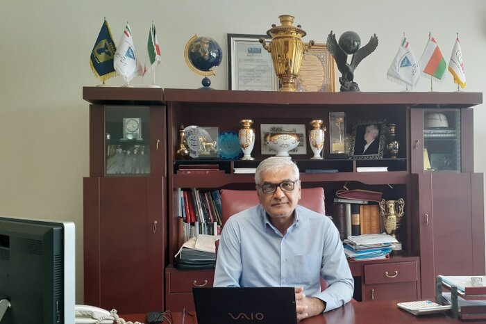 شتاب چرخ تولید گروه های صنعتی احیا شده در سفر آیتالله رئیسی به آذربایجانشرقی