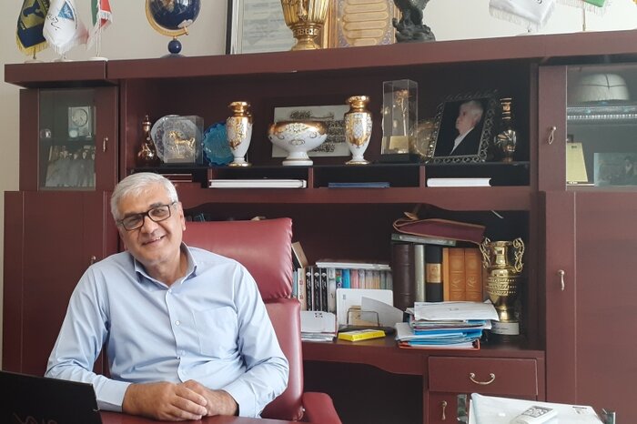 شتاب چرخ تولید گروه های صنعتی احیا شده در سفر آیتالله رئیسی به آذربایجانشرقی