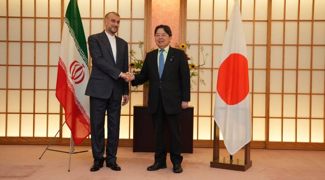 Die Außenminister Irans und Japans treffen sich