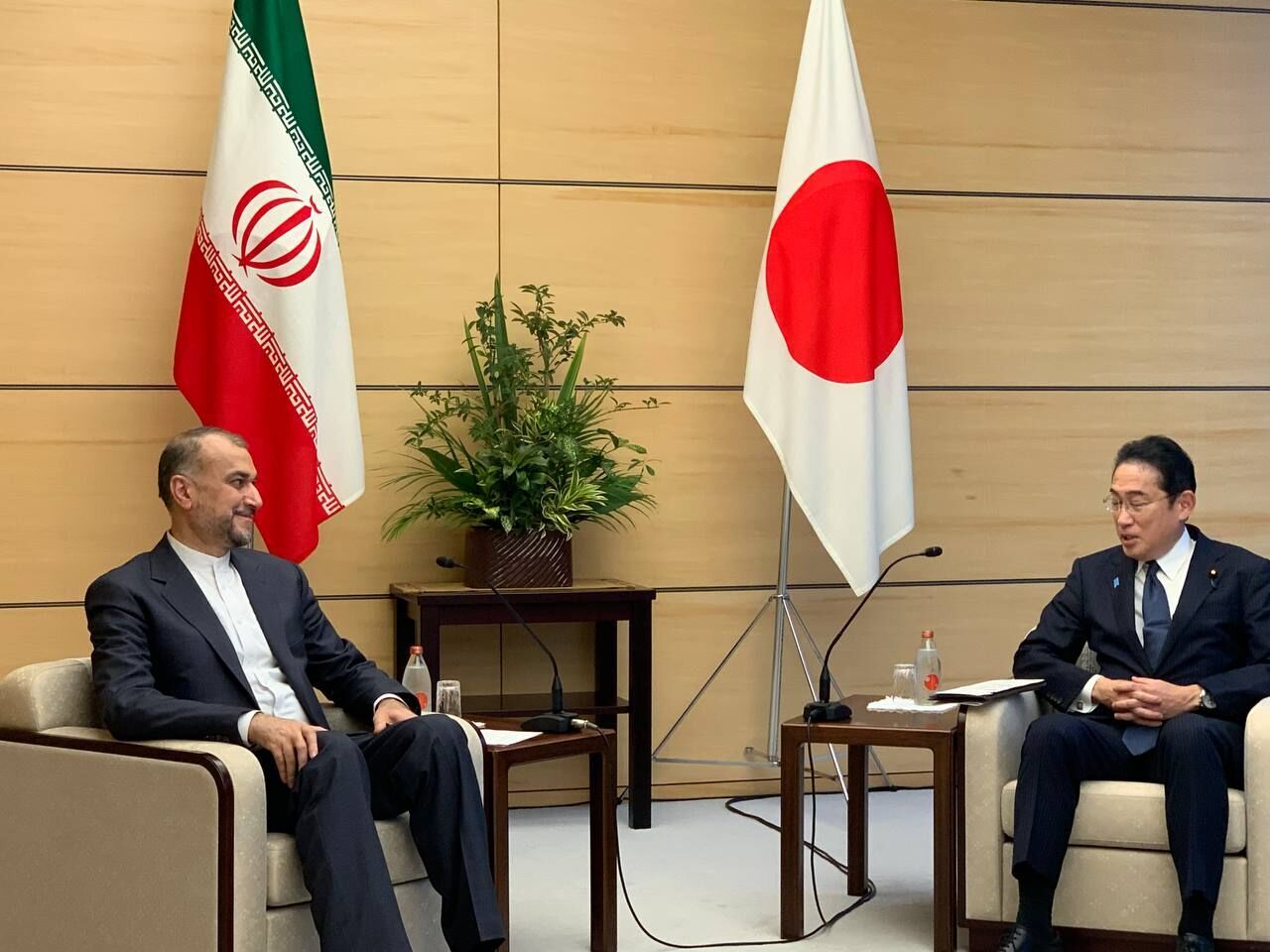 ایران کے وزیر خارجہ امیر عبداللہیان کی جاپان کے وزیراعظم سے ملاقات