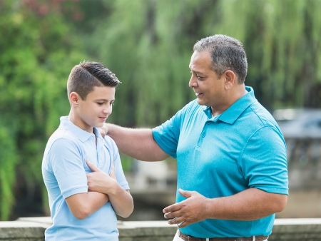 ۵ نصیحت نادرست والدین به فرزندانشان