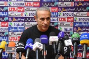 گل‌محمدی: مسئولان فدراسیون از حق فوتبال دفاع کنند/ از روی ناچاری بازیکن نمی‌گیریم