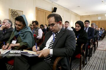 Revivez la conférence « L'Iran et les BRICS » en image