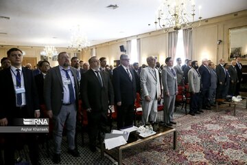 Revivez la conférence « L'Iran et les BRICS » en image