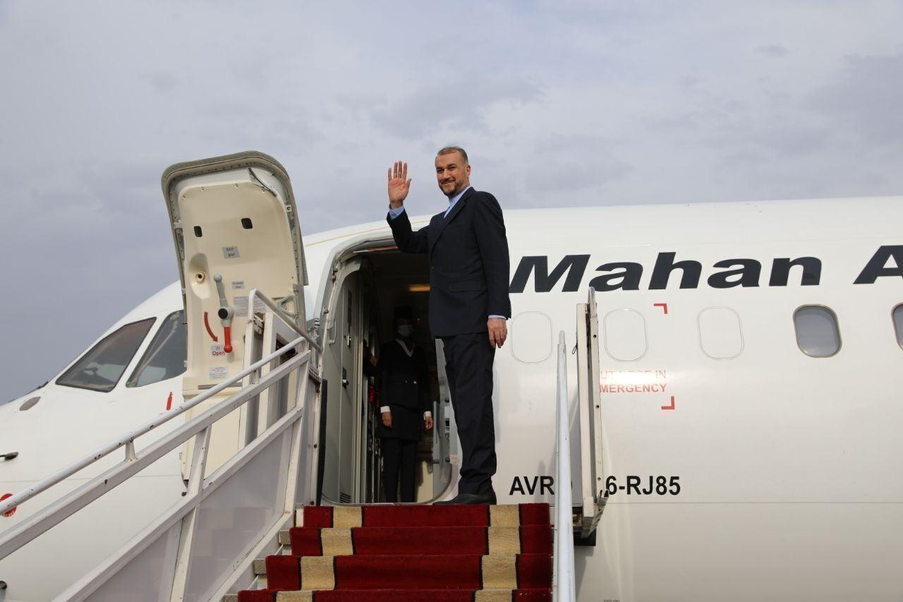 El ministro de Asuntos Exteriores de Irán parte de Teherán rumbo a Doha
