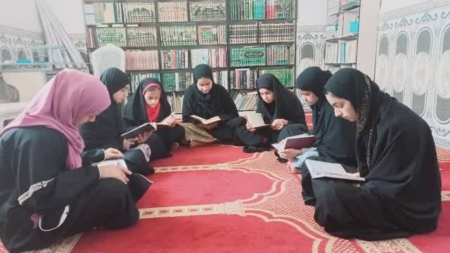 کتاب، مسجد را هم پررونق می‌کند