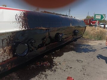 تانکر حامل مواد سوختی در دیواندره واژگون شد