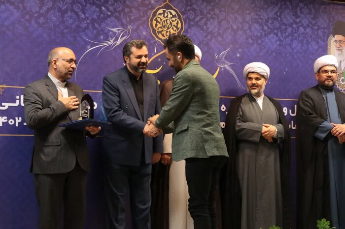 دشمن میخواهد اثر قرآن در جوامع اسلامی کمرنگ شود