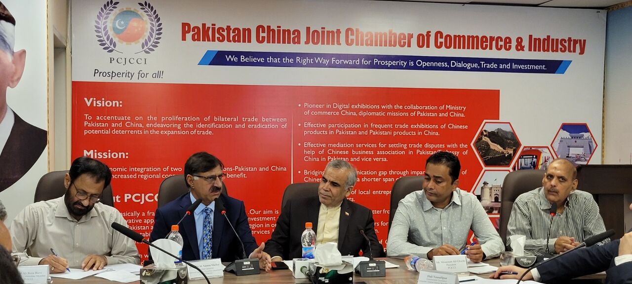 تاکید بر ظرفیت‌های همکاری ایران، چین و پاکستان برای ارتقای تجارت منطقه‌ای