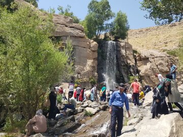 آبشار گنجنامه؛ جاری ،باشکوه و شور انگیز+ فیلم