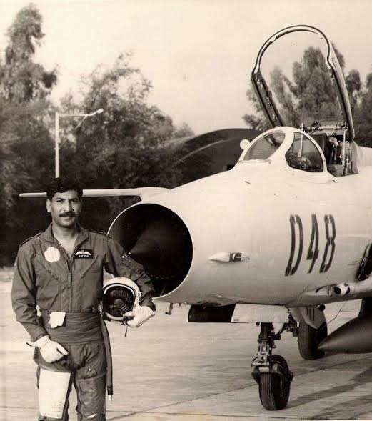 مدال شجاعت سوریه بر سنیه خلبان پاکستانی ساقط کننده جنگنده صهیونیستی