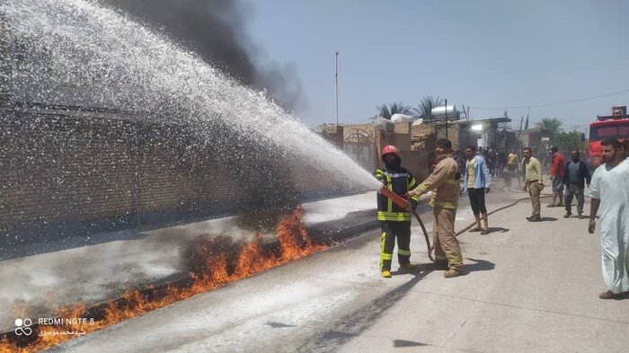 آتش سوزی پنج واحد مسکونی و مغازه در شهرستان کرخه مهار شد