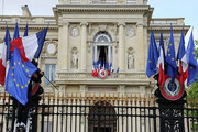 La France dénonce un acte terroriste contre le sanctuaire iranien de Shah Cheragh