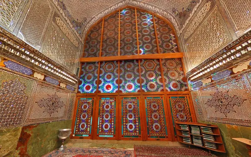 آرامگاه شاهچراغ؛ نگین زمردین شیراز