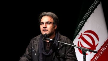 سازنده فیلم کوتاه در بسیاری موارد به تنهایی کاری ماندگار خلق می‌کند