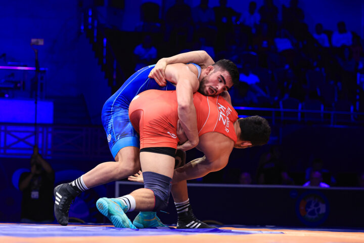 عظیمی: اسلام نقطه وحدت، اشتراک و اقتدار ایران است/ میتوانم روند طلایی کامران را ادامه دهم