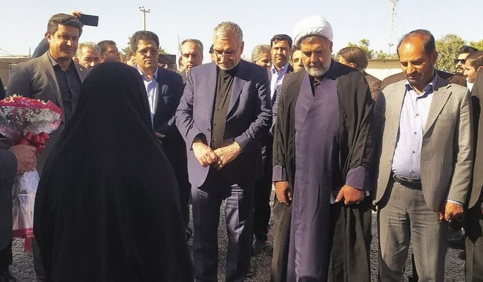 وزیر بهداشت: 80 درصد تختهای بیمارستان پاستور بم اشغال است