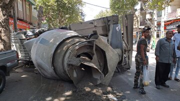 برخورد بونکر حمل سیمان با ۱۱ دستگاه خودرو در شهر گرگان