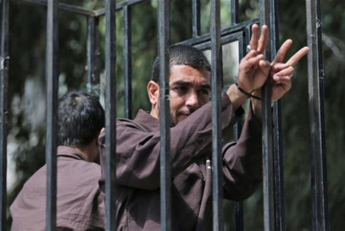 Mille prisonniers palestiniens ont entamé une grève de la faim