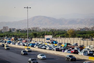ترافیک سنگین در آزادراه  کرج - تهران