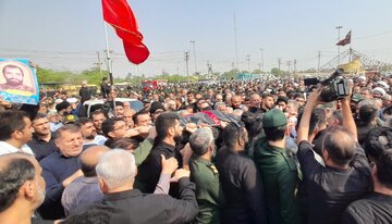 فیلم- حضور پرشور مردم خوزستان در آئین تشییع  پیکر پاک مادر سرلشکر شهید "علی هاشمی"