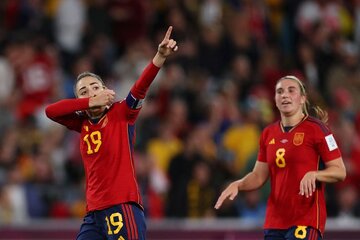 سرود قهرمانی لاروخا؛ زنان اسپانیا فاتح جام‌جهانی شدند