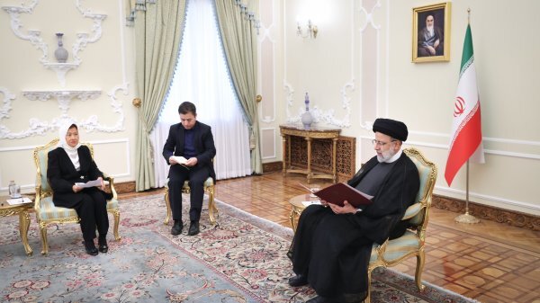 تاکید رئیس جمهور بر آمادگی ایران برای گسترش روابط تجاری با کشورها