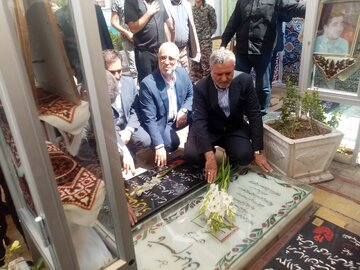 وزیر تعاون به مقام شامخ سپهبد شهید سلیمانی ادای احترام کرد