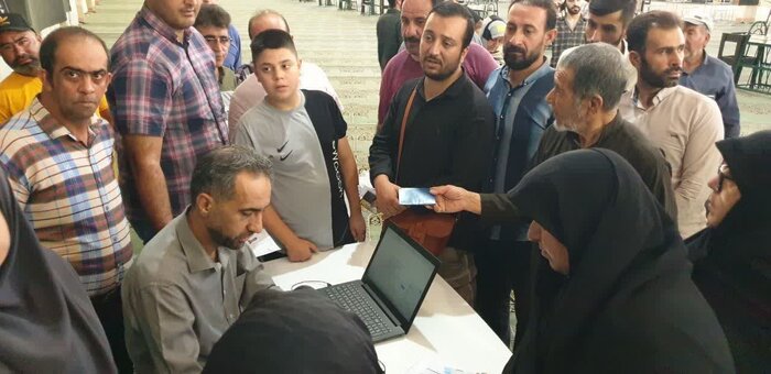 گذرنامه‌های فاقد اعتبار در مصلاهای نماز جمعه شرق استان تهران تمدید شد