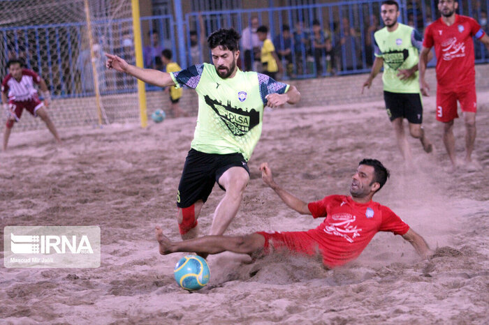 تیم فوتبال ساحلی گلساپوش یزد همشهری خود صدرشیمی را  شکست داد
