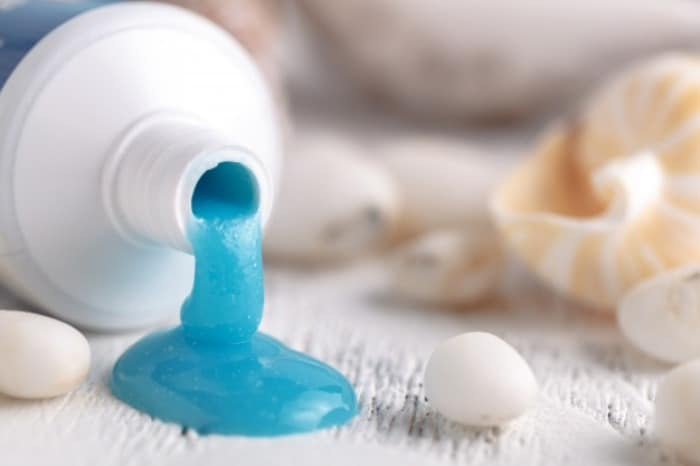 روشهای سریع و آسان برای تمیز کردن لکه کف اتو