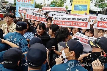 کره جنوبی دانشجویان حمله کننده به سفارت ژاپن را آزاد کرد