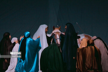 A play in central Iran to renarrate Karbala incident