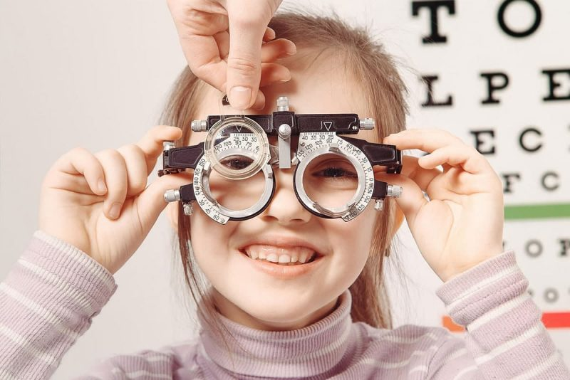 آب سیاه با چشم چه میکند و چگونه درمان میشود؟